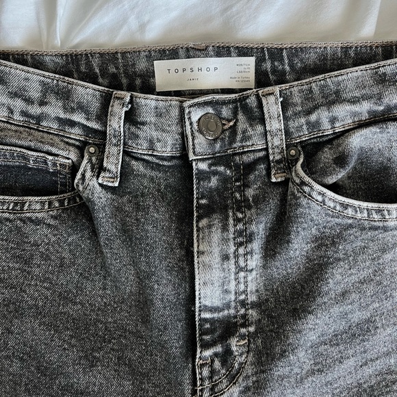 TopShop women’s jeans. Size 28. Barely worn, lightly used. - Picture 1 of 2
